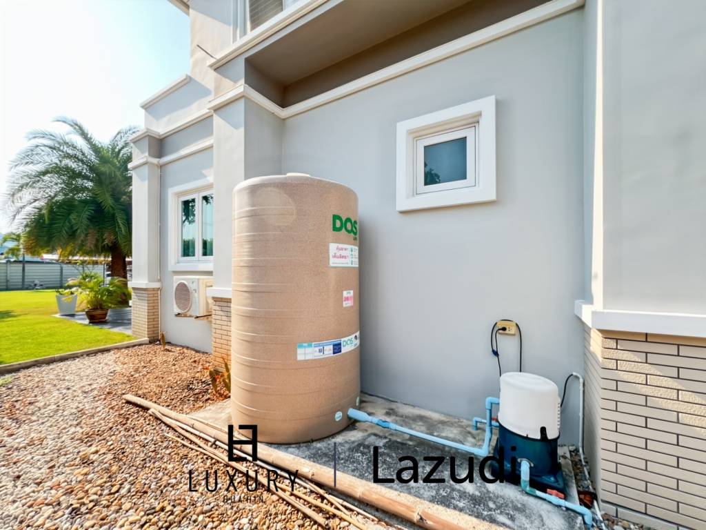 Surface habitable de 512 m² / 7 chambres / Terrain de 3 700 m²