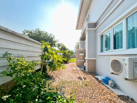 512 qm Wohnfläche / 7 Schlafzimmer / 3.700 qm Grundstück