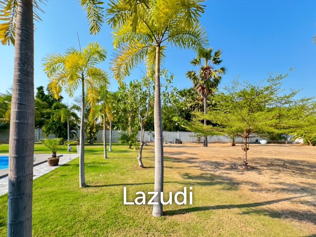 Grand 7-Bedroom Estate in Cha-Am: The Ultimate Private Sanctuary
