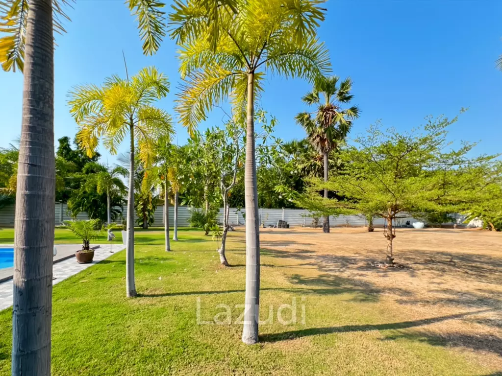 Grand 7-Bedroom Estate in Cha-Am: The Ultimate Private Sanctuary