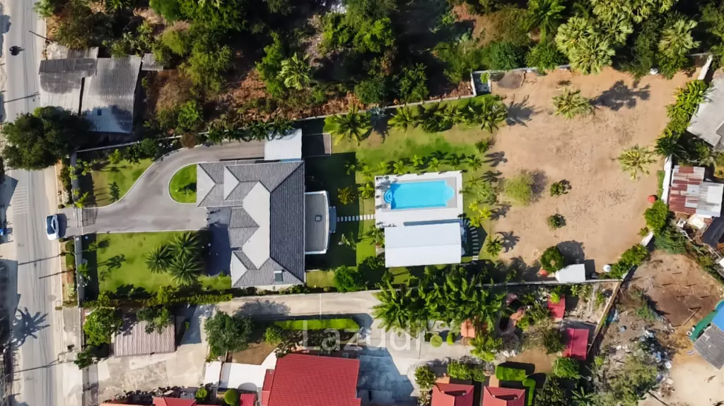 Grand 7-Bedroom Estate in Cha-Am: The Ultimate Private Sanctuary