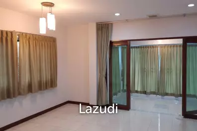 185 sqm modern 4 bedroom House in Pattanakarn 50