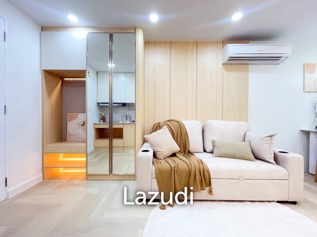 35 sqm modern 1 bedroom condo at The Clover Thonglor, Khlong Tan Nuea