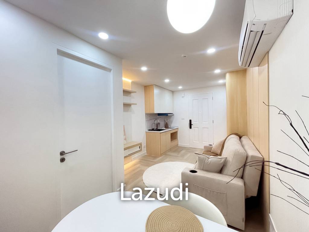 35 sqm modern 1 bedroom condo at The Clover Thonglor, Khlong Tan Nuea