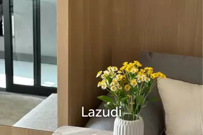 30 sqm high-floor 1 bedroom condo at Life Asoke Hype Makkasan Bangkok