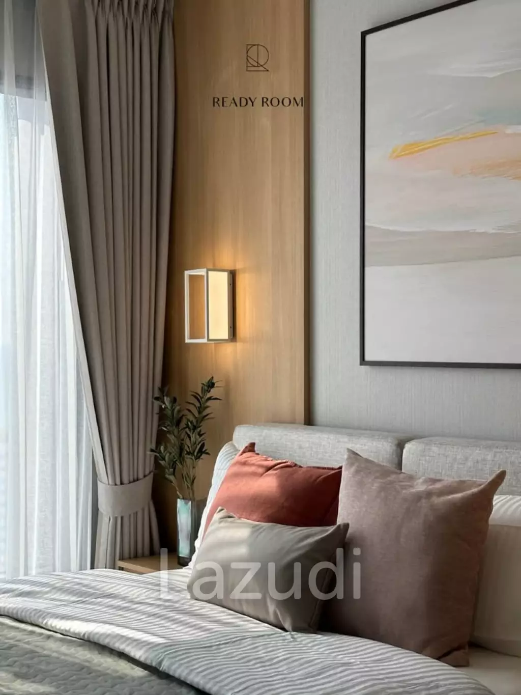 30 sqm high-floor 1 bedroom condo at Life Asoke Hype Makkasan Bangkok