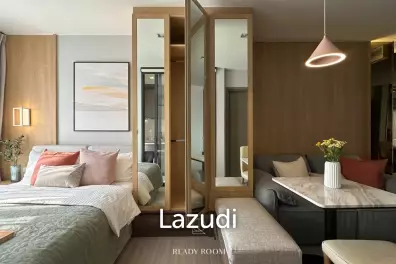 30 sqm high-floor 1 bedroom condo at Life Asoke Hype Makkasan Bangkok