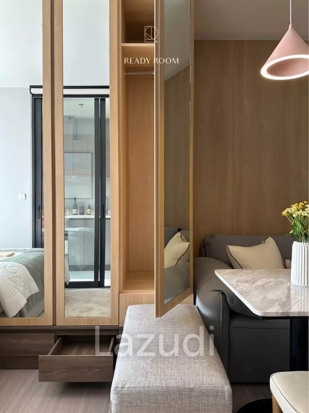 30 sqm high-floor 1 bedroom condo at Life Asoke Hype Makkasan Bangkok