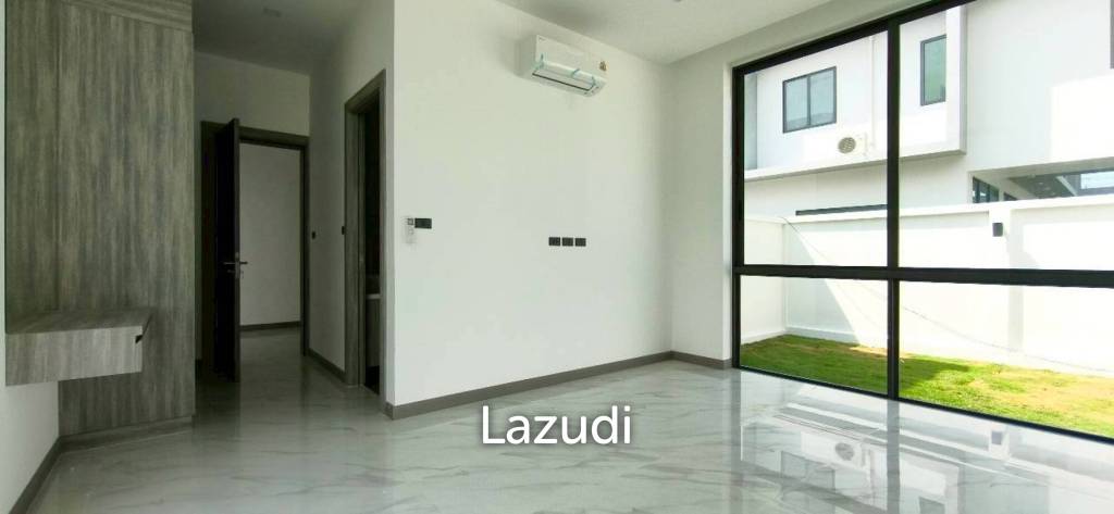 4  Bedroom 490 SQ.M. Luxury Privacy Villa In Pattaya