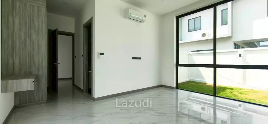 4  Bedroom 490 SQ.M. Luxury Privacy Villa In Pattaya