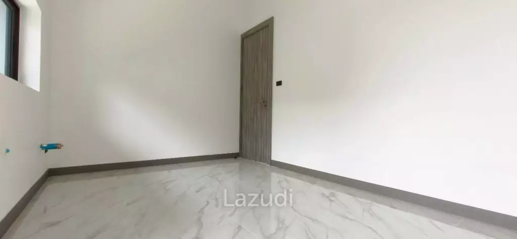4  Bedroom 490 SQ.M. Luxury Privacy Villa In Pattaya