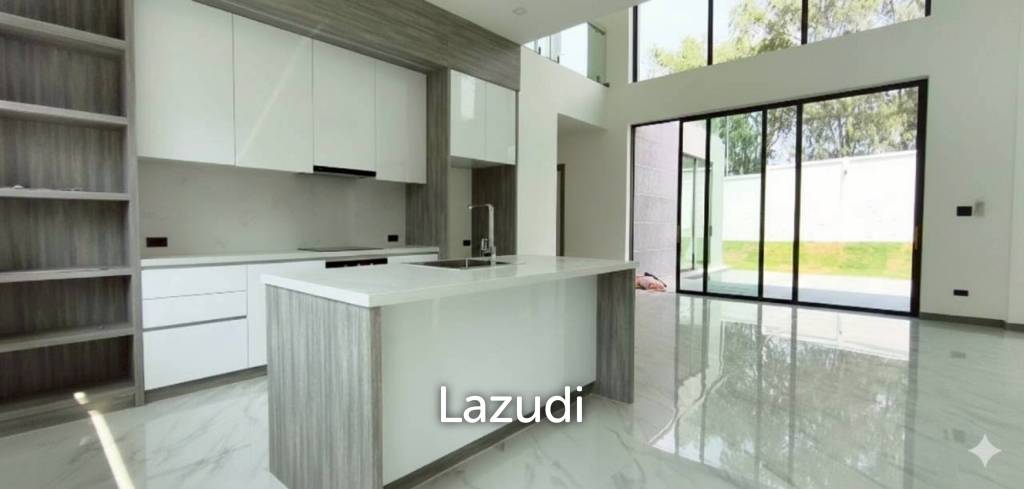 4  Bedroom 490 SQ.M. Luxury Privacy Villa In Pattaya
