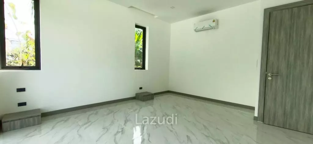 4  Bedroom 490 SQ.M. Luxury Privacy Villa In Pattaya