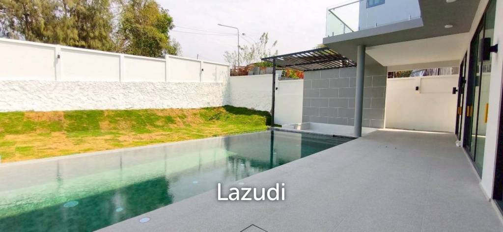 4  Bedroom 490 SQ.M. Luxury Privacy Villa In Pattaya