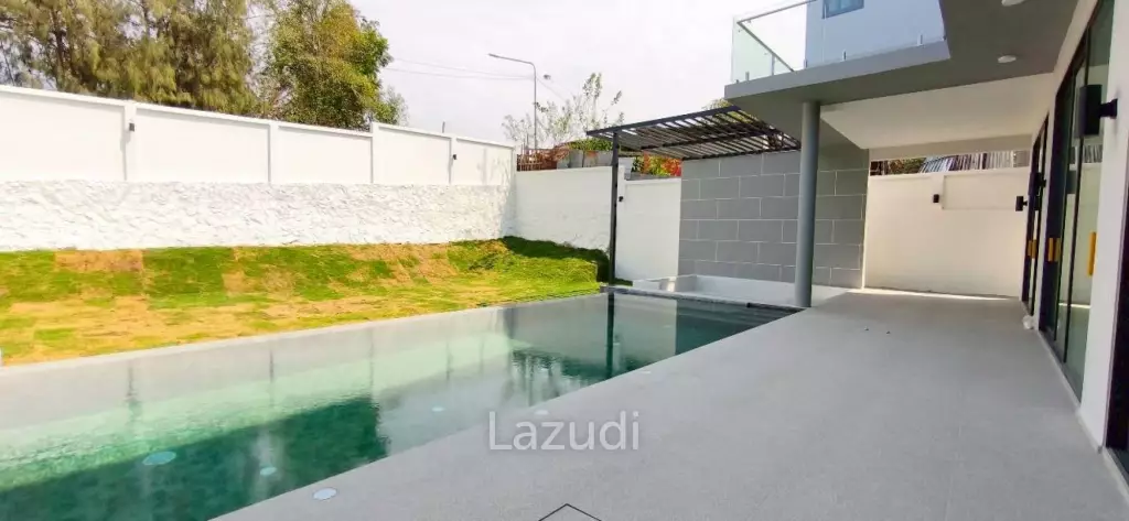 4  Bedroom 490 SQ.M. Luxury Privacy Villa In Pattaya
