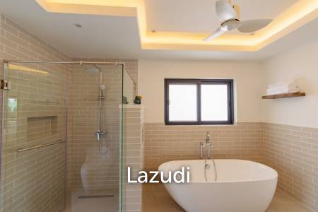 New Modern pool villa with solar in Thap Tai Hua Hin