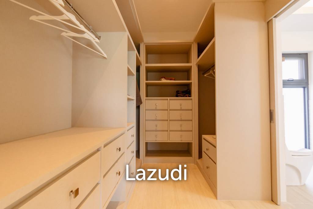 New Modern pool villa with solar in Thap Tai Hua Hin