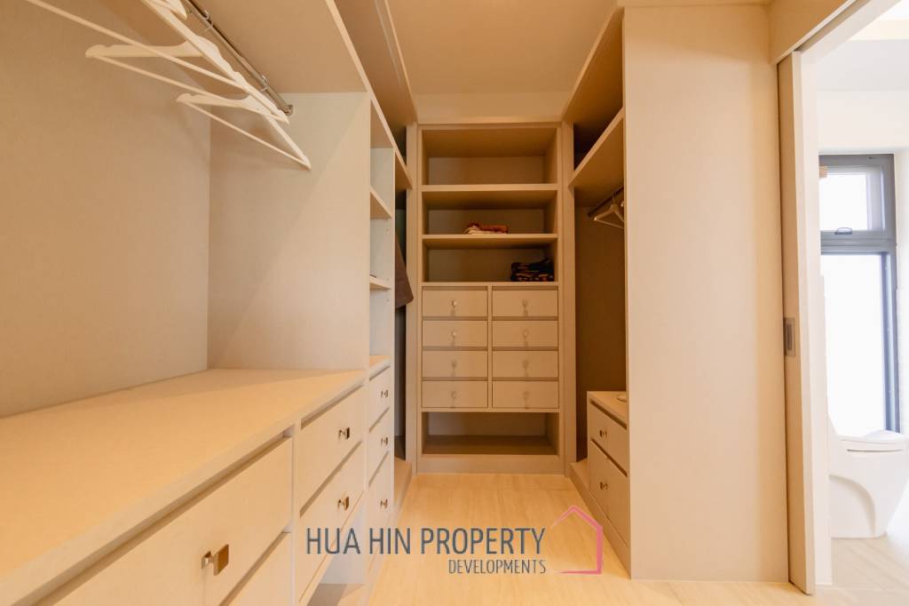 New Modern pool villa with solar in Thap Tai Hua Hin