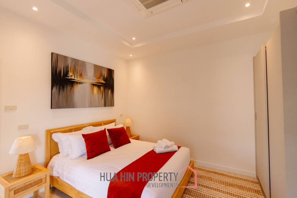 New Modern pool villa with solar in Thap Tai Hua Hin