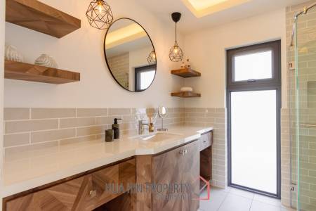 New Modern pool villa with solar in Thap Tai Hua Hin