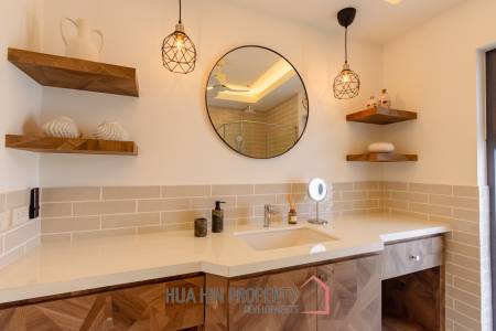 New Modern pool villa with solar in Thap Tai Hua Hin