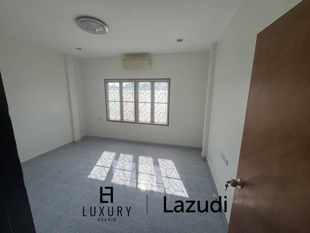 384 平方米 3 床 房子 对于 销售