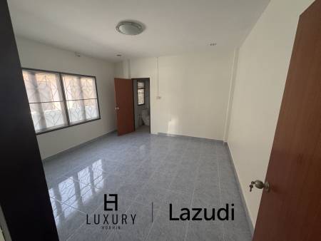 384 平方米 3 床 房子 对于 销售