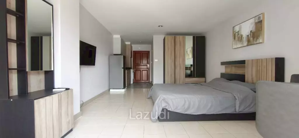 Studio 1 Bathroom 42 SQ.M. Pattaya Hill Resort
