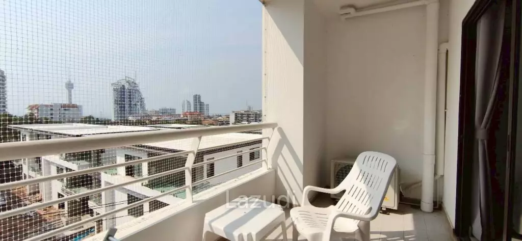 Studio 1 Bathroom 42 SQ.M. Pattaya Hill Resort