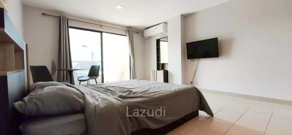 Studio 1 Bathroom 42 SQ.M. Pattaya Hill Resort