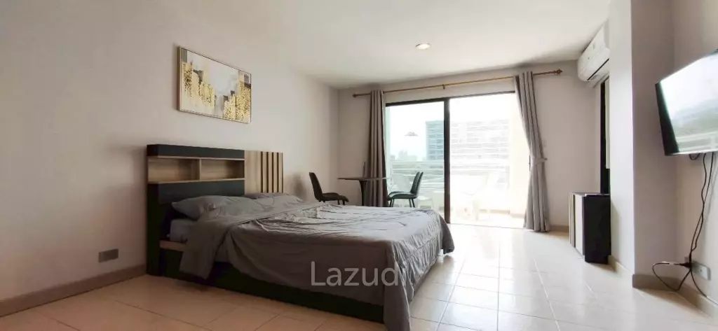 Studio 1 Bathroom 42 SQ.M. Pattaya Hill Resort