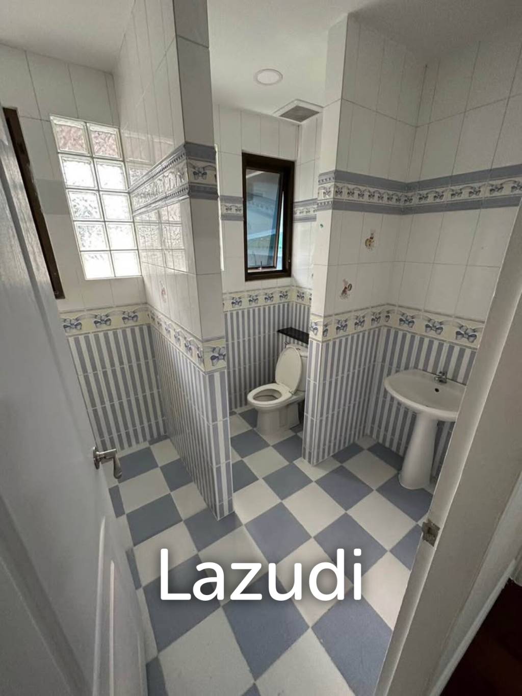5 Bed Detached House For Sale 112 SQ.Wah
