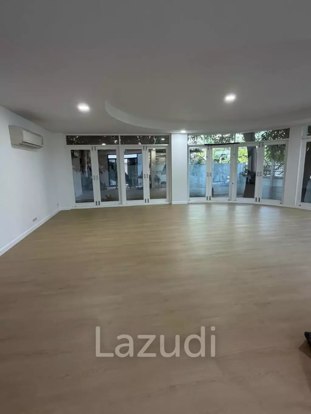 5 Bed Detached House For Sale 112 SQ.Wah