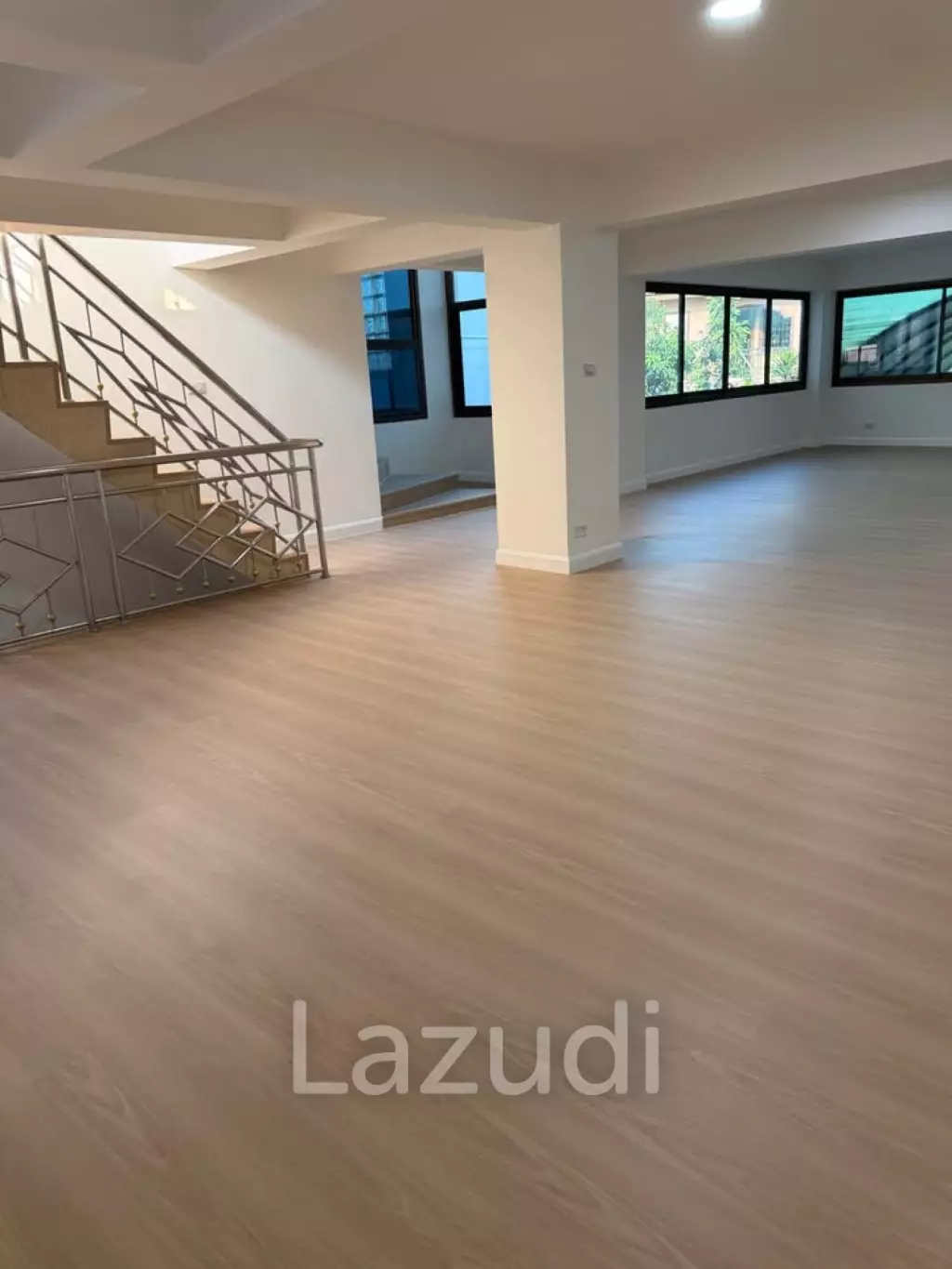 5 Bed Detached House For Sale 112 SQ.Wah