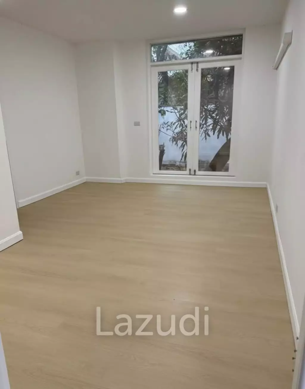 5 Bed Detached House For Sale 112 SQ.Wah