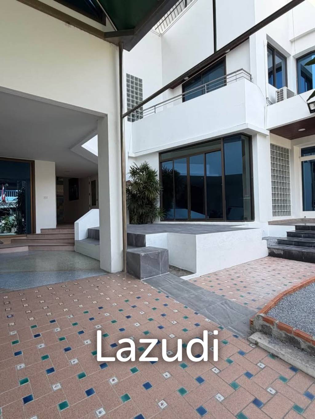 5 Bed Detached House For Sale 112 SQ.Wah