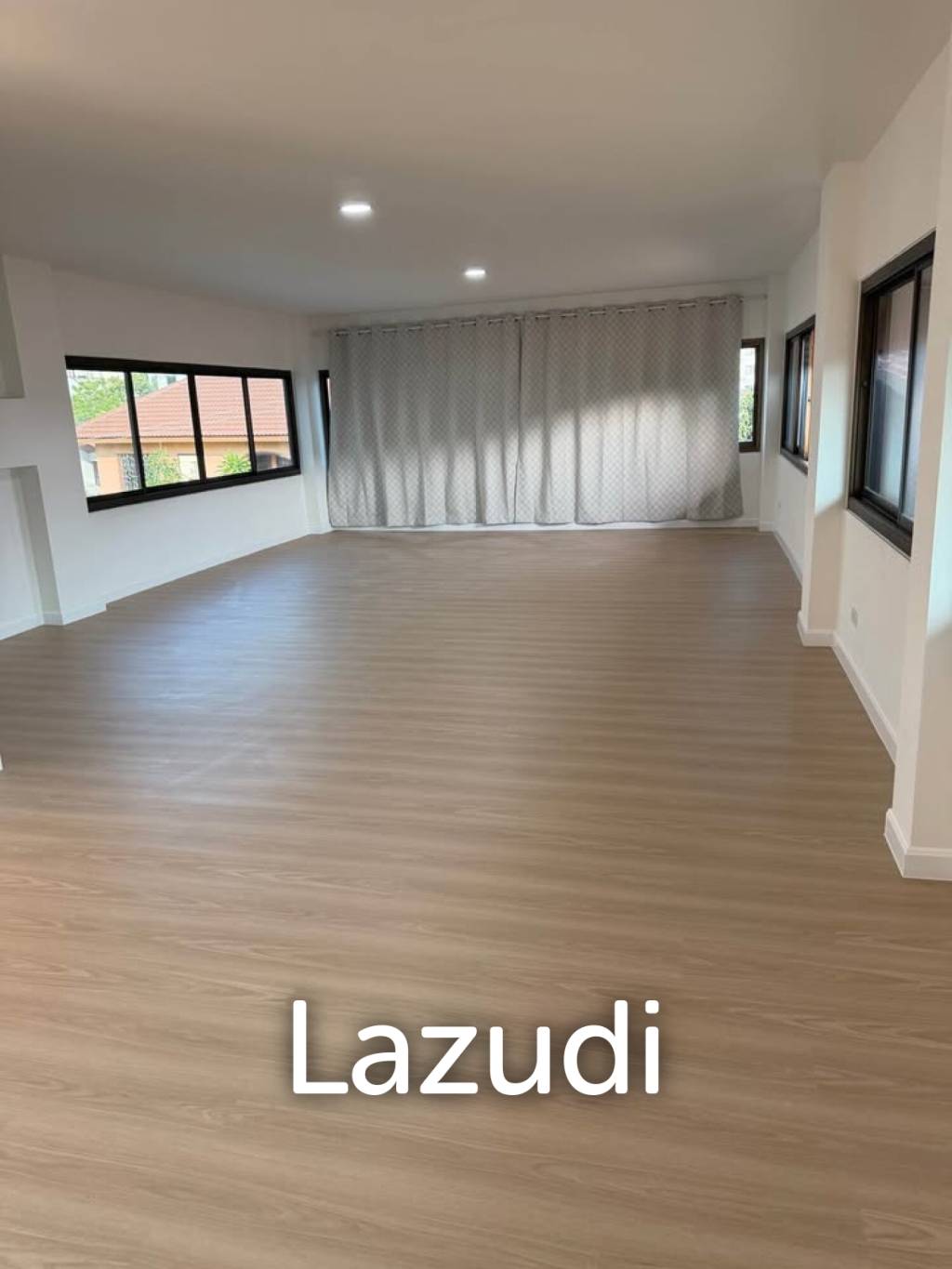 5 Bed Detached House For Sale 112 SQ.Wah