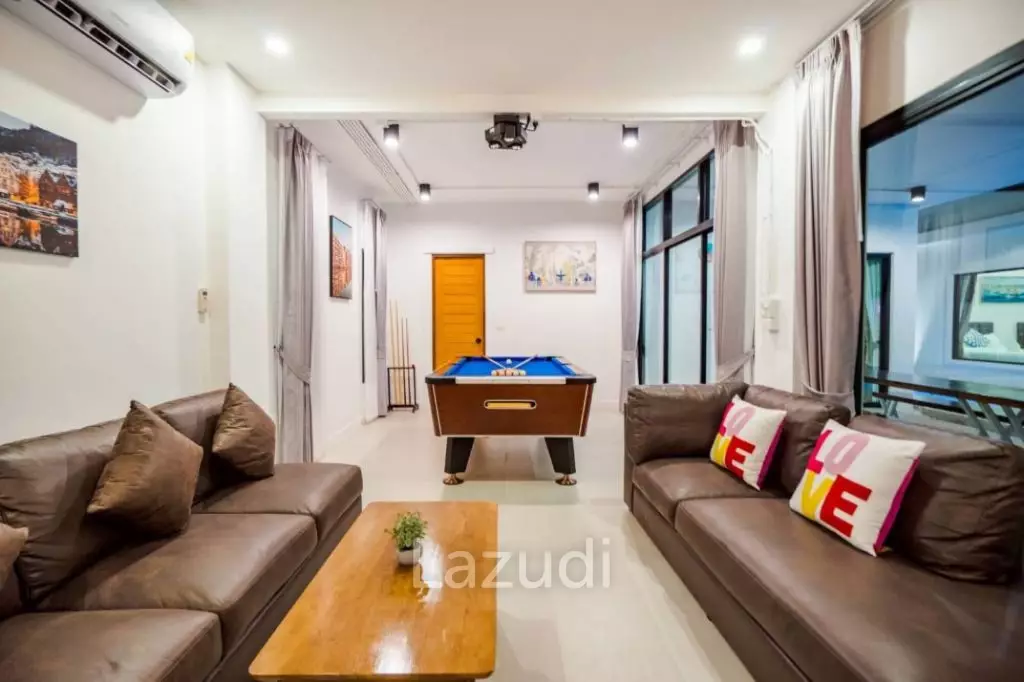 350 sqm 4 Bedroom Pool Villa for Sale in Hua Hin