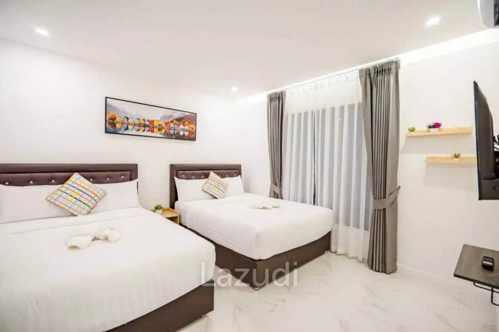 350 sqm 4 Bedroom Pool Villa for Sale in Hua Hin