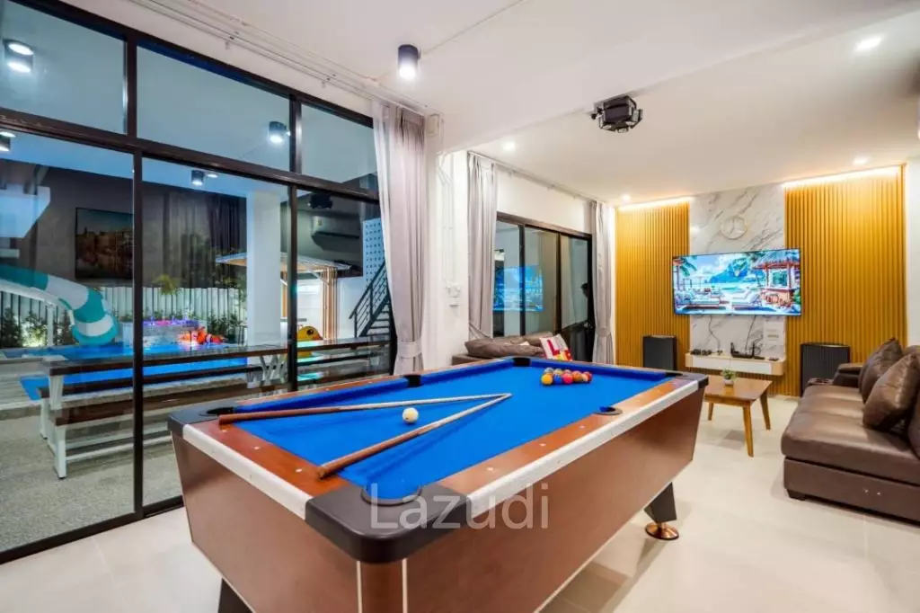 350 sqm 4 Bedroom Pool Villa for Sale in Hua Hin