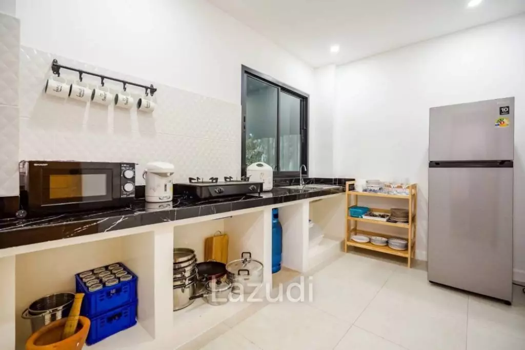 350 sqm 4 Bedroom Pool Villa for Sale in Hua Hin