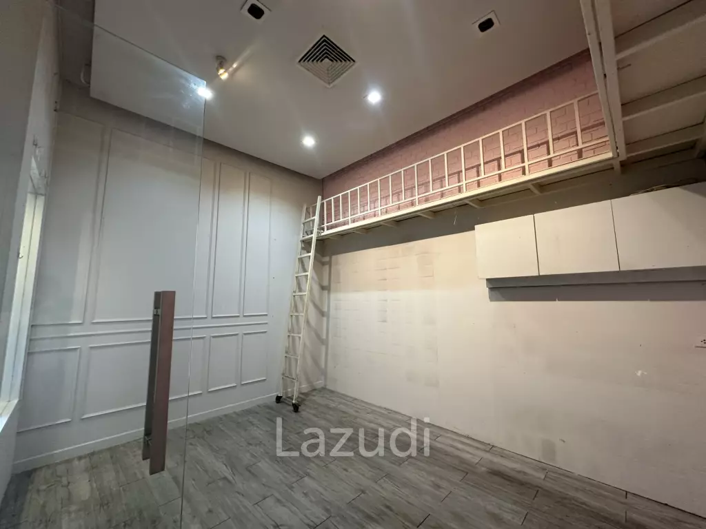15 sqm loft-style retail unit in Lumphini Pathum Wan Bangkok