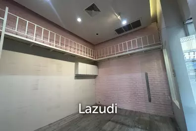 15 sqm loft-style retail unit in Lumphini Pathum Wan Bangkok