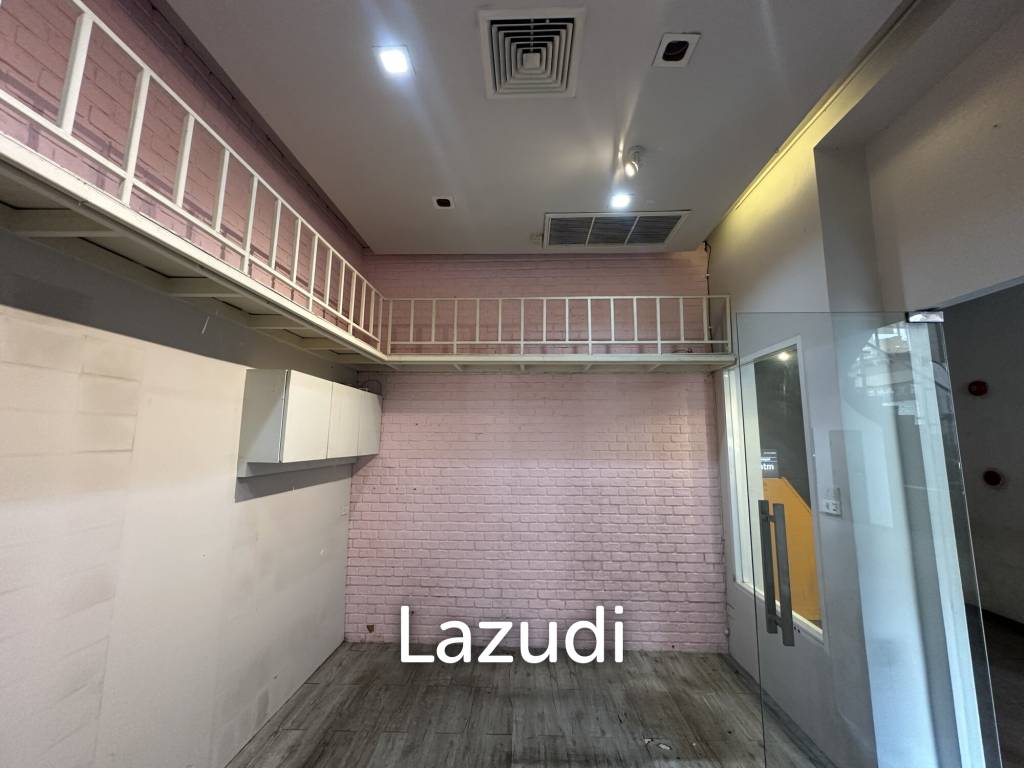 15 sqm loft-style retail unit in Lumphini Pathum Wan Bangkok