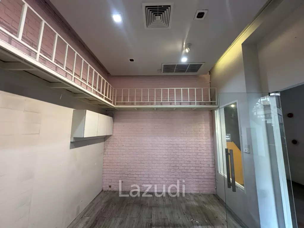 15 sqm loft-style retail unit in Lumphini Pathum Wan Bangkok