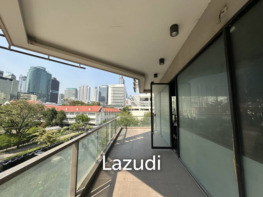 196 sqm three-storey retail space in Lumphini Pathum Wan Bangkok