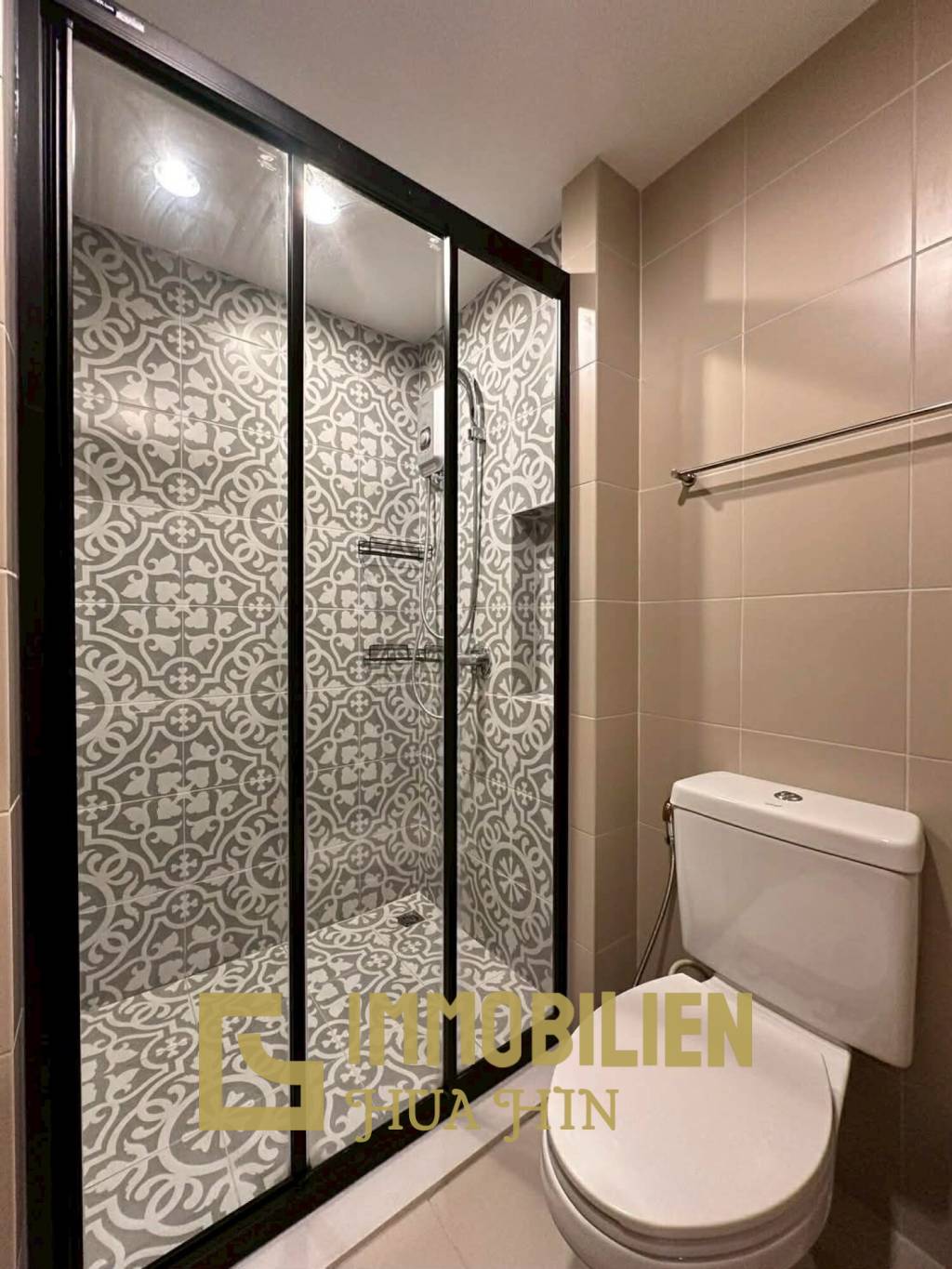 Studio-Eigentumswohnung / voll möbliert / Balkon