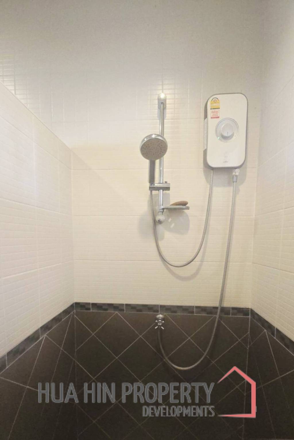 A beautiful , spacious home in Samor Phrong