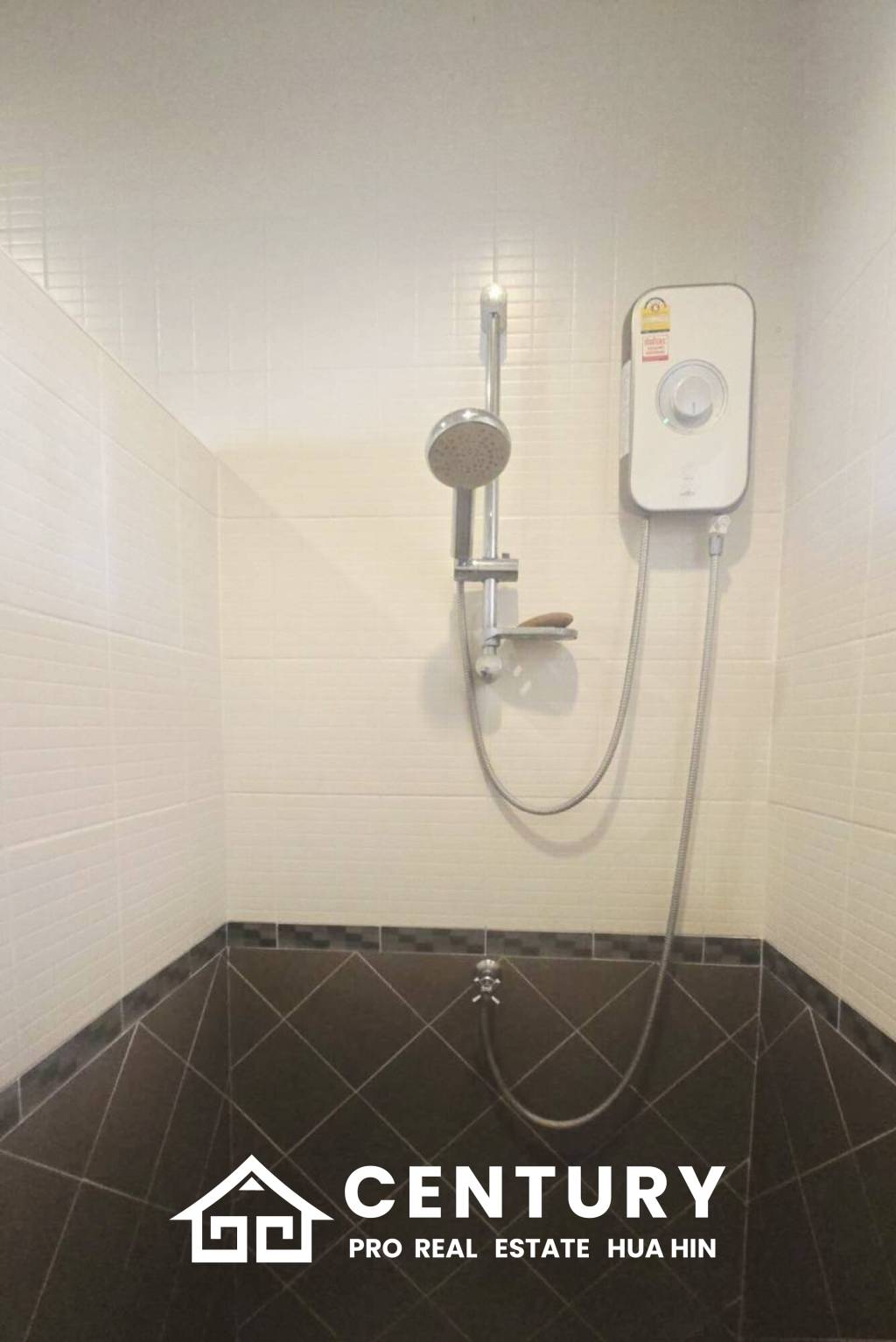 A beautiful , spacious home in Samor Phrong