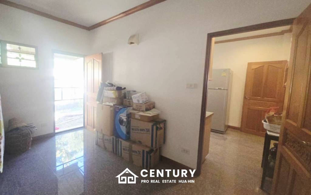 A beautiful , spacious home in Samor Phrong